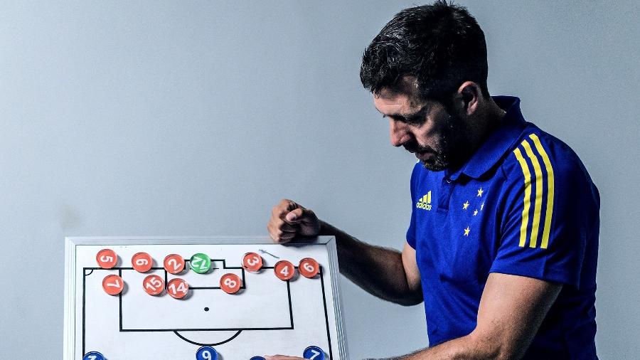Paulo Pezzolano, treinador do Cruzeiro para a temporada de 2022 - Gustavo Aleixo/Cruzeiro 