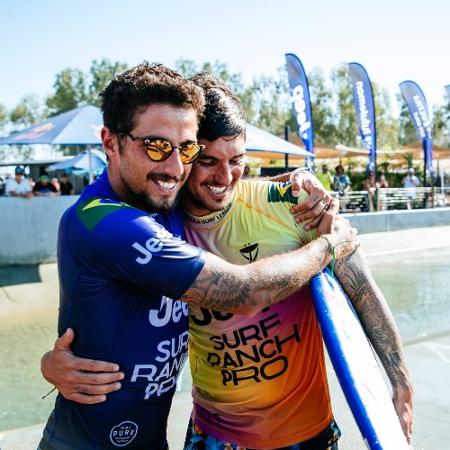 Filipe Toledo e Gabriel Medina são os maiores campeões mundiais de surfe do Brasil