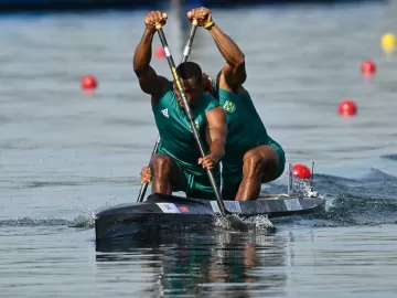 Isaquias e Jacky são ultrapassados no fim e vão às quartas no C2 500m