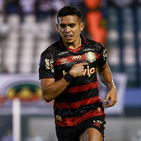 Igor Cariús comemora gol do Sport sobre o Paysandu, pela Série B Igor Cariús comemora gol do Sport sobre o Paysandu, pela Série B