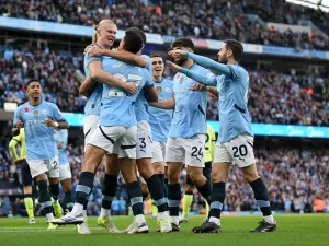 City sofre, vence vice-lanterna com gol de Haaland e lidera o Inglês