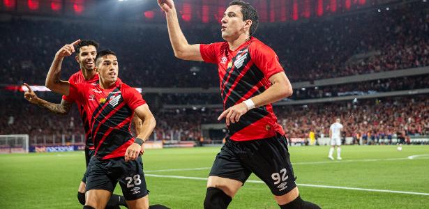 Athletico vence Cruzeiro após expulsão rápida e Diniz segue sem vitórias.