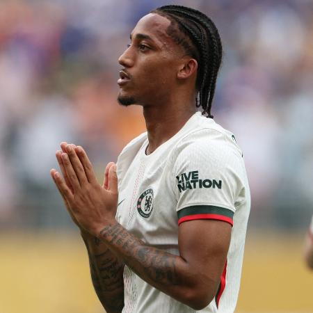 João Pedro, atacante do Chelsea, não comemora após marcar contra o Fluminense no Mundial