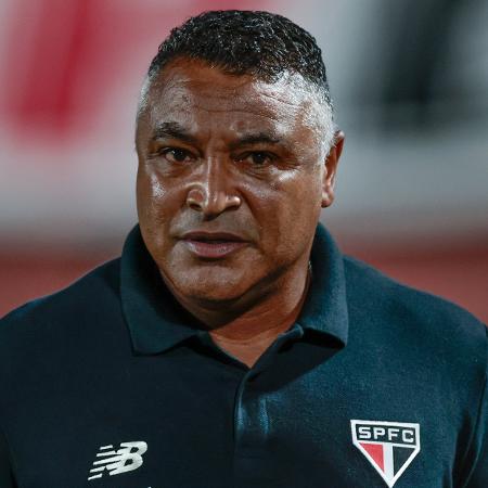 Entre diálogo e comando: a nova cultura de Roger Machado no São Paulo