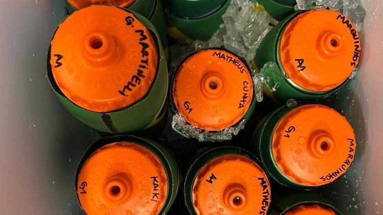 Garrafas personalizadas de jogadores da seleção