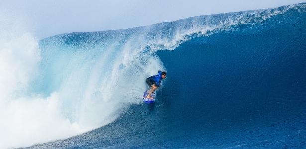 Gabriel Medina brilha com nota 10, mas perde final em Fiji