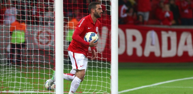 Lisandro López faz o gol de honra do Internacional - Getty Images