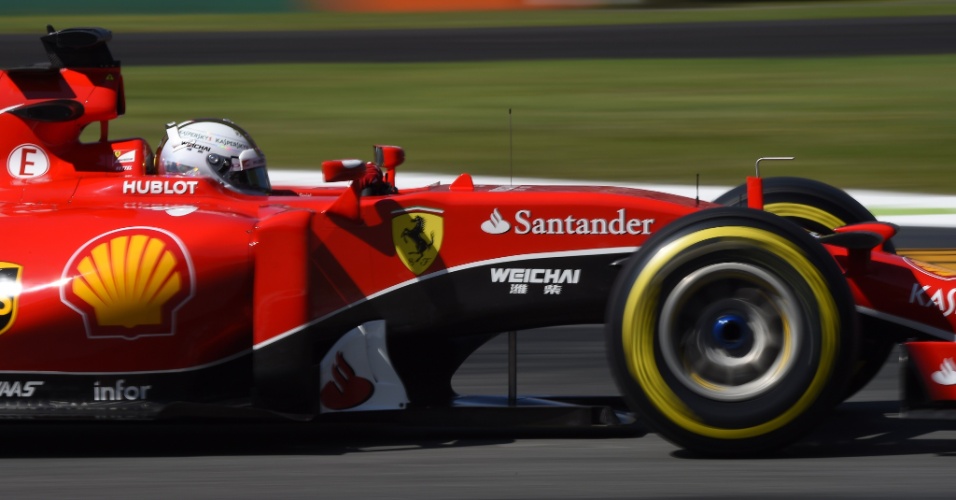 Sebastian Vettel, da Ferrari, fechou a terceira sessão na segunda colocação, pouco atrás de Hamilton