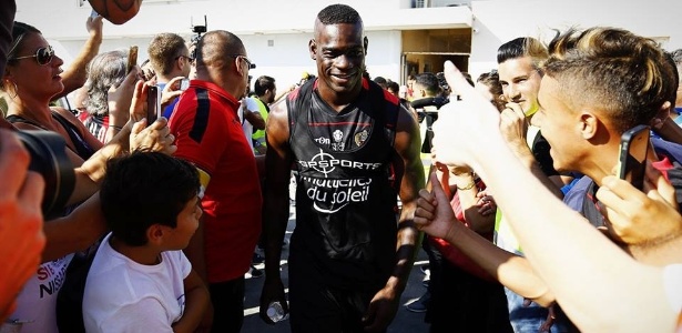 Balotelli já é sucesso de venda de camisas no Nice - Divulgação