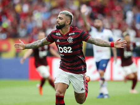 Resultado de imagem para Flamengo vence Fortaleza com brilho de quarteto e golaÃ§o de Gabigol