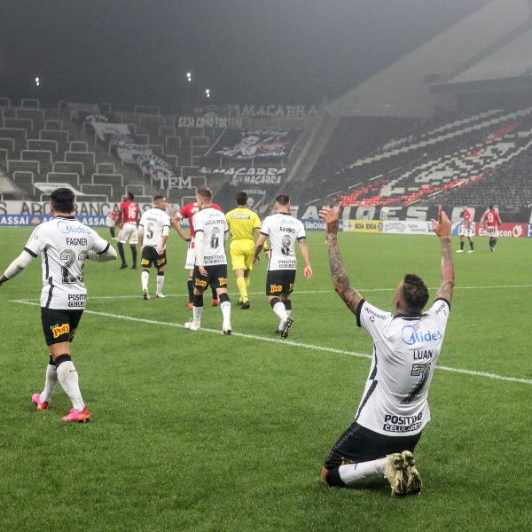 Luan marcou o gol de empate do Corinthians contra o São Paulo, na Neo Química Arena