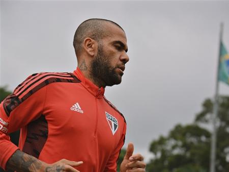 Daniel Alves E Fred Devem Ser As Novidades Na Base Titular Da Selecao 14 05 2021 Uol Esporte