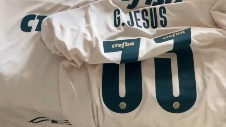 Gabriel Jesus ganha camisa personalizada do Palmeiras - Reprodução/Instagram