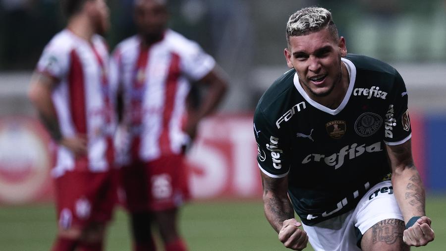 Rafael Navarro marcou 3 vezes na vitória do Palmeiras sobre o I. Petrolero, pela Copa Libertadores - Ettore Chiereguini/AGIF