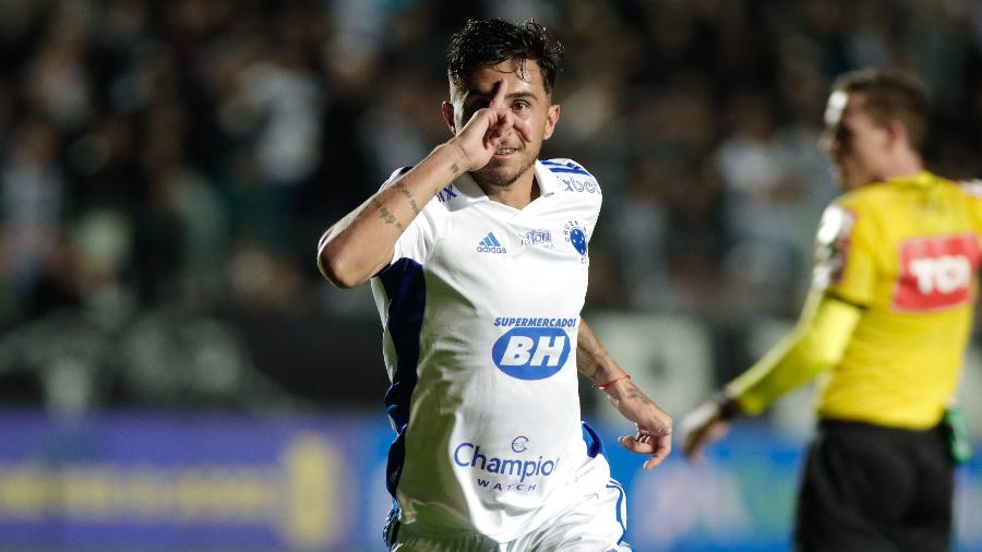 Leonardo Pais, do Cruzeiro, comemora gol contra o Operário pela Série B do Brasileirão - DIDO HENRIQUE/W9 PRESS/ESTADÃO CONTEÚDO