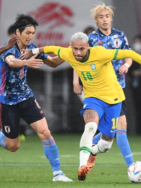 Neymar durante amistoso Brasil x Japão; seleções terão 26 jogadores na Copa - Charly Triballeau/AFP