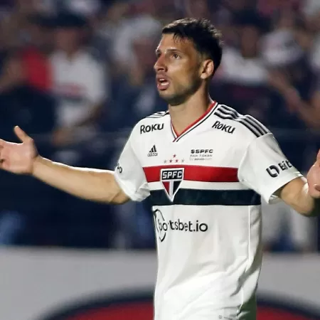 Calleri: É uma honra atingir 100 jogos pelo São Paulo - SPFC