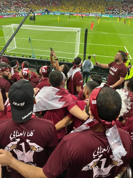 Torcida organizada do Qatar cantou durante todo o jogo contra o Equador - Diego Garcia/UOL