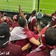 'Vamos ganhar, por favor': uma noite dentro da torcida organizada do Qatar