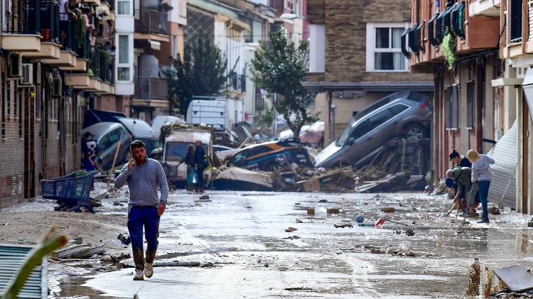 Tempestade Dana causa mortes na Espanha