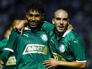 'Reforços' de Abel brilham, e Palmeiras massacra com 9 a 0 na Copinha