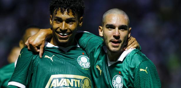 Palmeiras domina com vitória avassaladora de 9 a 0 na Copinha, sob comando de Abel.
