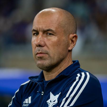 O Cruzeiro amargou a terceira derrota na Sul-Americana