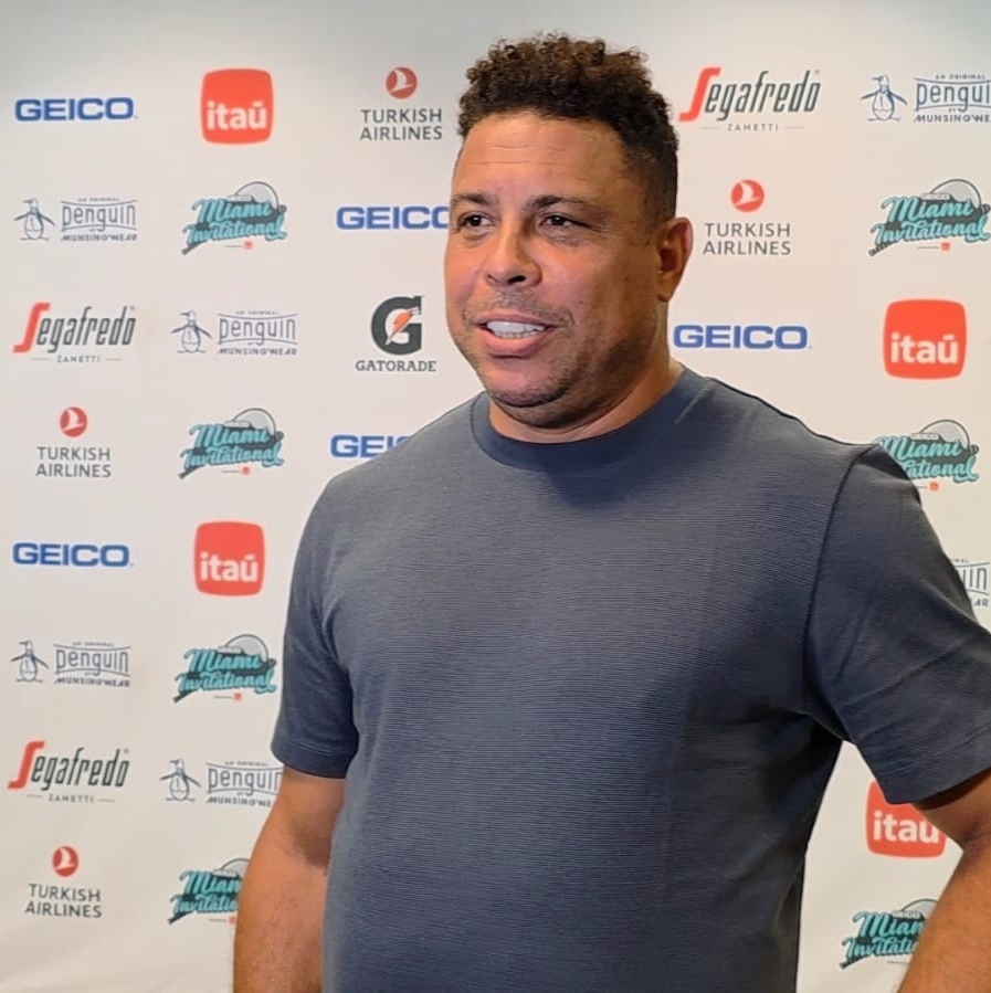 Empolgado com Fonseca, Ronaldo Fenômeno planeja criar clubes de tênis