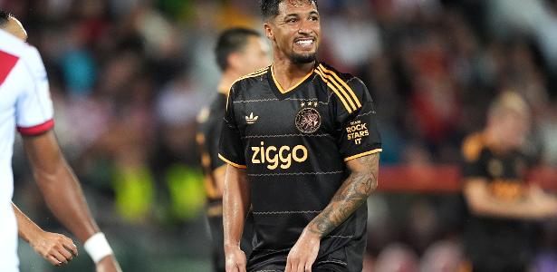 Ídolo holandês critica início de Marcos Leonardo no Ajax: 'Senti pena'