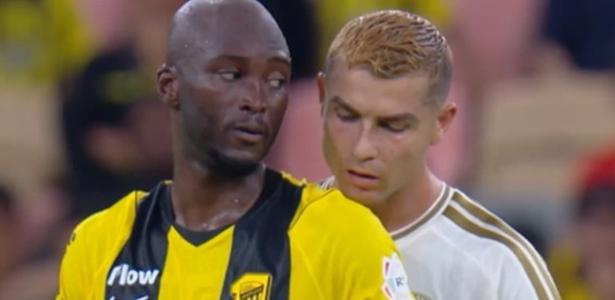 Time saudita provoca CR7 após 'espiada' em recado: 'Trapaceando e perdendo'