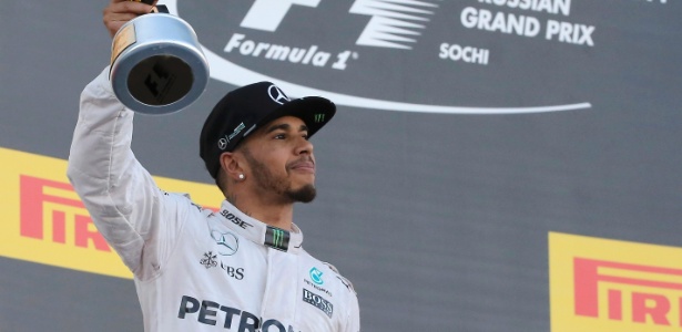 Hamilton ficou em segundo ano passado, após dobradinha da Mercedes - REUTERS/Maxim Shemetov