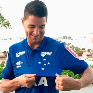 Meia retorna ao Brasil com fome de títulos com a camisa do Cruzeiro - Cruzeiro/Divulgação