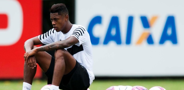 Bruno Henrique em treino do Santos; clube pensa em vender o jogador - Neto Tuareg/Santos FC