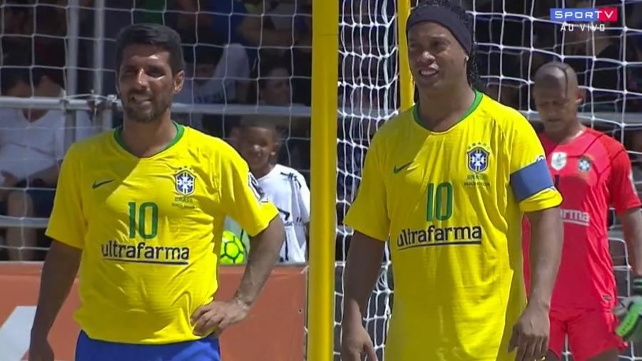 Amigos, Ronaldinho Gáucho e Jorginho atuaram lado a lado pela primeira vez - Reprodução/SporTV