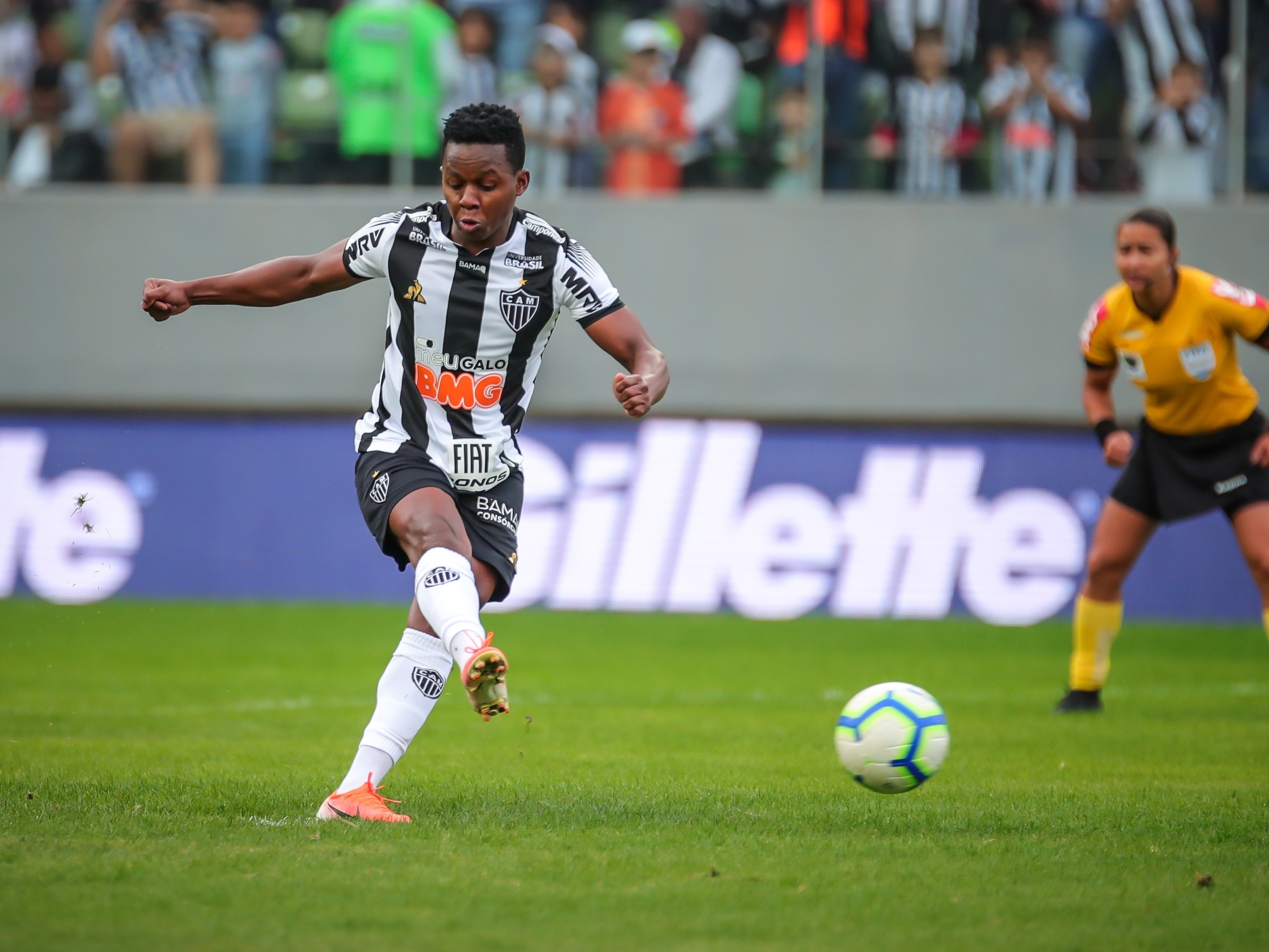 ELIA: CAZARES É DE LONGE O MELHOR JOGADOR DO CORINTHIANS