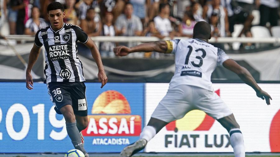 Atacante Luis Henrique pode ganhar espaço neste começo de ano com o técnico Alberto Valentim - Vitor Silva/Botafogo