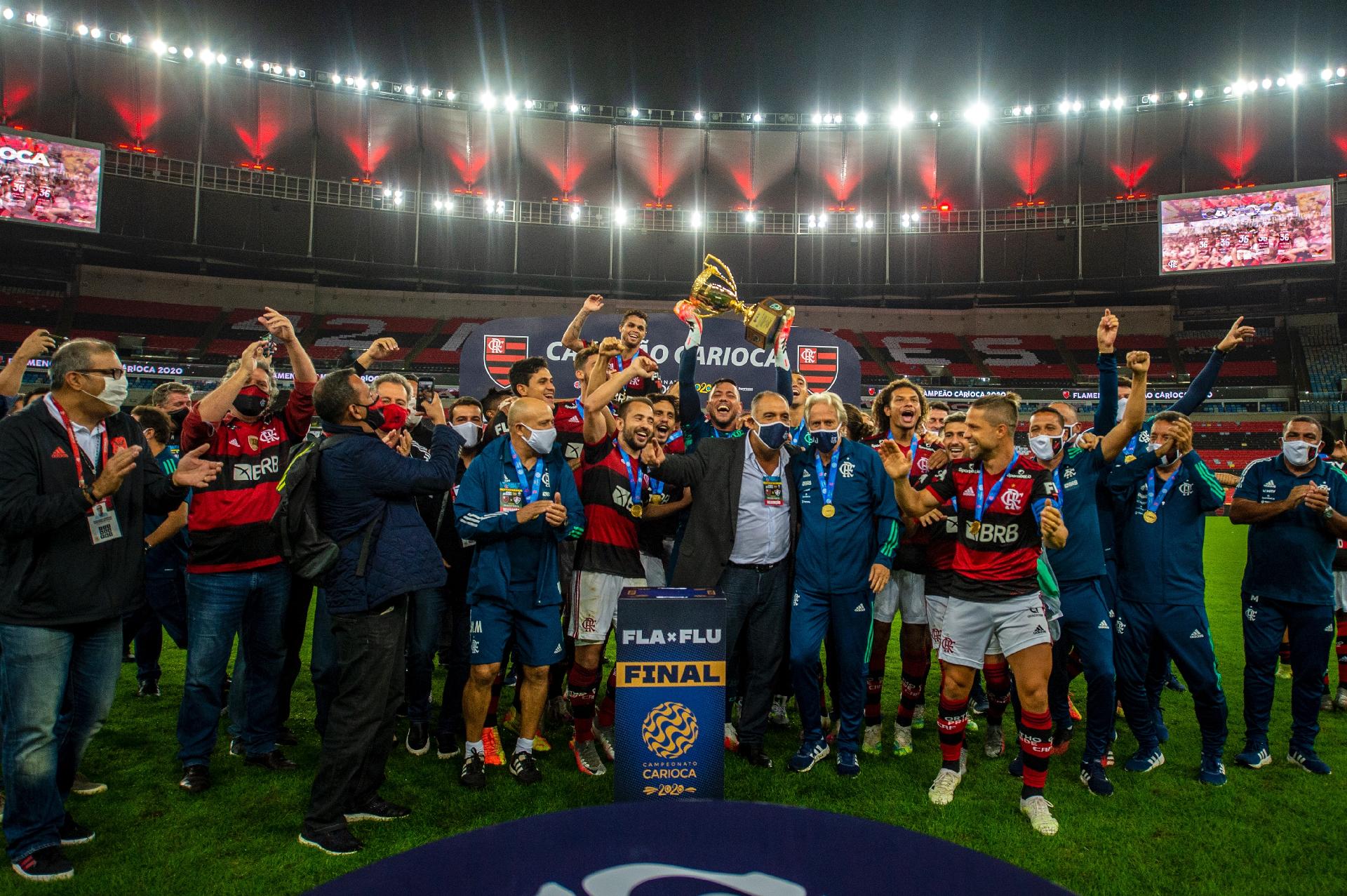 SBT vai reprisar final do Campeonato Carioca no domingo