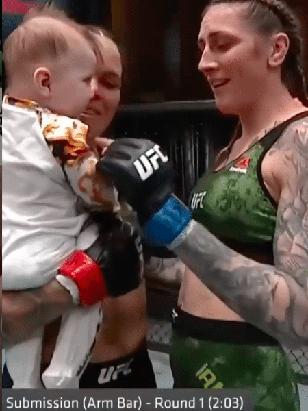 Momento fofura! Amanda Nunes brinca com a filha após vitória e até rival se encanta - Transmissão UFC