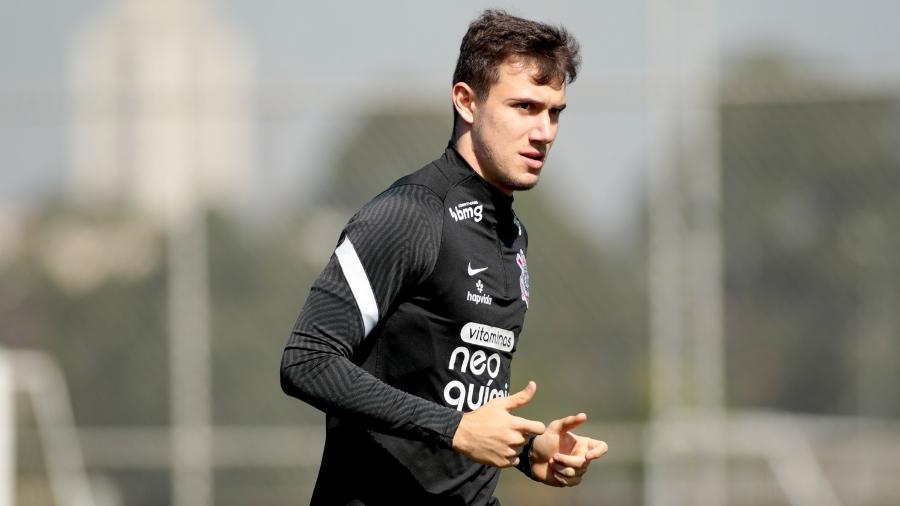 Lucas Piton, lateral do Corinthians, durante treino no CT Joaquim Grava. - Rodrigo Coca/Agência Corinthians