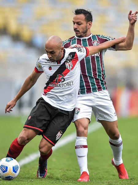 Yago Felipe pressiona na marcação do Fluminense sobre o Atlético-GO no Maracanã - Thiago Ribeiro/AGIF