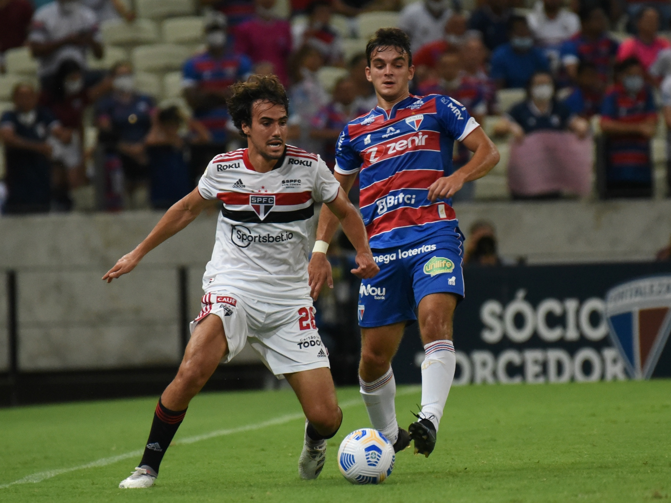 Atuações do São Paulo: Luciano entra bem, mas não consegue empate; Orejuela  vai muito mal, são paulo