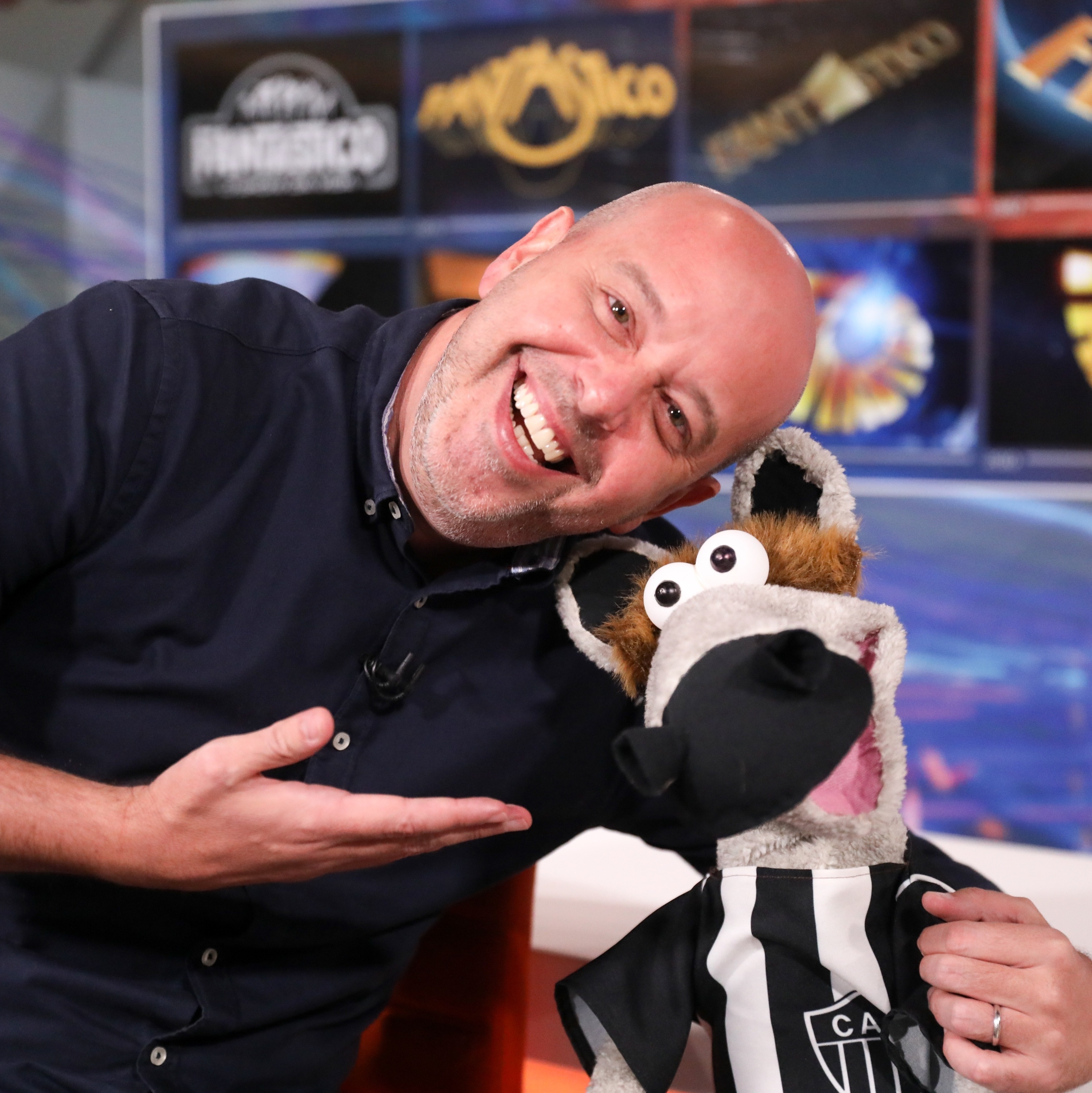 Escobar estreia como pai dos cavalinhos do Fantástico após recado de Tadeu  - 21/11/2021 - UOL Esporte