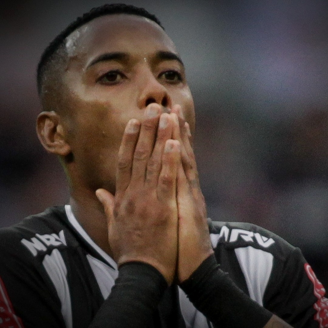 Sem mercado na Europa, Robinho volta ao Santos para ganhar fortuna por mês  - Fotos - R7 Futebol