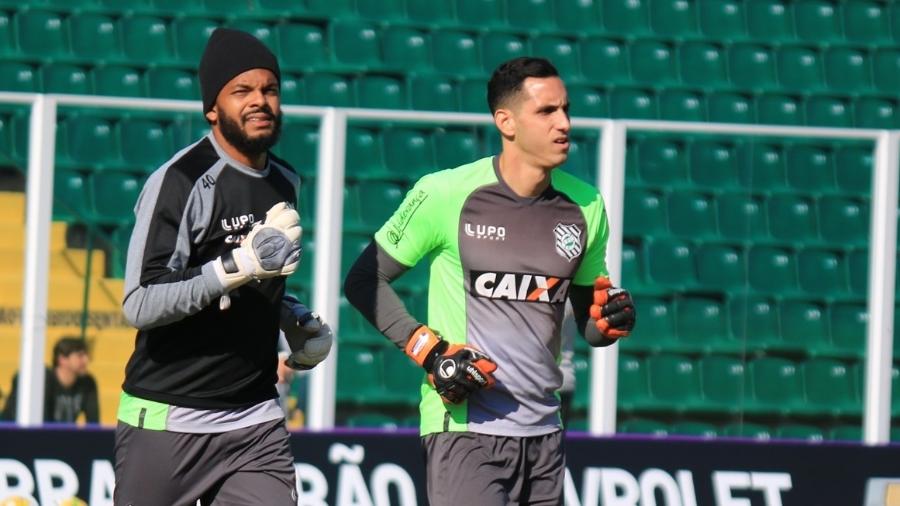 Thiago Rodrigues e Gatito: goleiros de Vasco e Botafogo foram companheiros de Figueirense em 2016 - Luiz Henrique/Figueirense FC