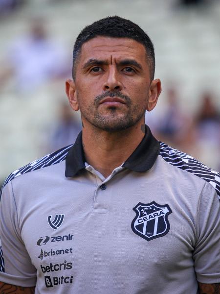 Lucho Gonzalez, técnico do Ceará, durante jogo contra o São Paulo - Lucas Emanuel/AGIF