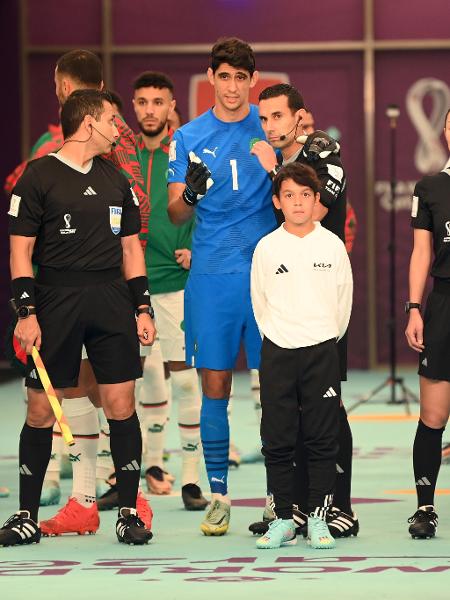 Yassine Bounou, antes de Bélgica x Marrocos -  Michael Regan - FIFA/FIFA via Getty Images