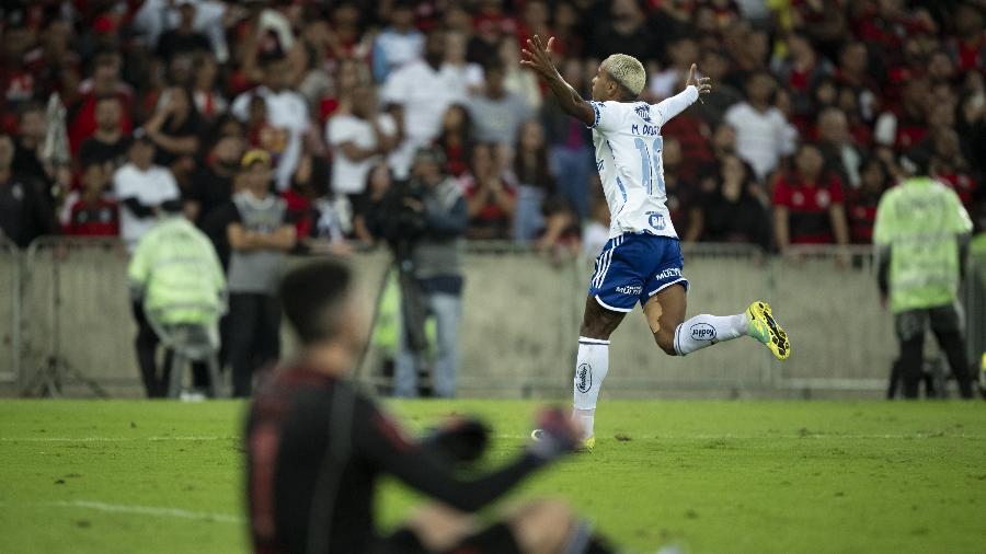 Matheus Pereira comemora seu gol pelo Cruzeiro sobre o Flamengo