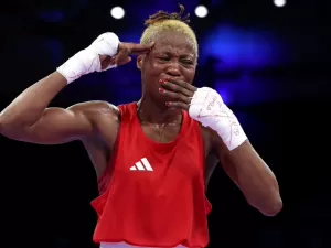 Atleta do Congo denuncia violência no país após eliminação no boxe