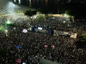 Botafogo: veja imagens aéreas da festa da torcida com os jogadores no Rio