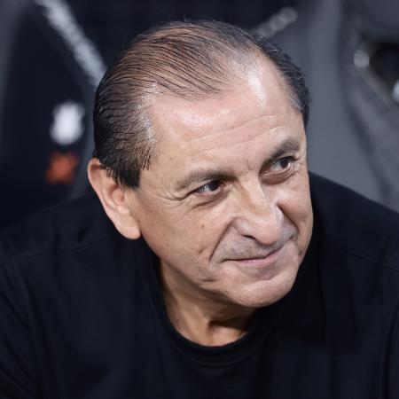 Ramón Díaz, técnico do Corinthians, durante jogo contra o Santos no Campeonato Paulista Ramón Díaz, técnico do Corinthians, durante jogo contra o Santos no Campeonato Paulista